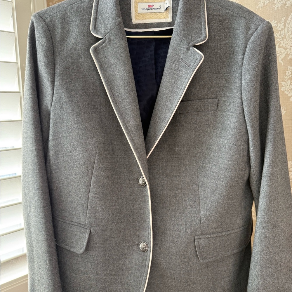 Vineyard Vines Gray wool  Blazer with off White Piping